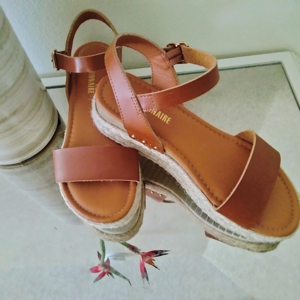 Cushinaire Sandals with Ankle Strap